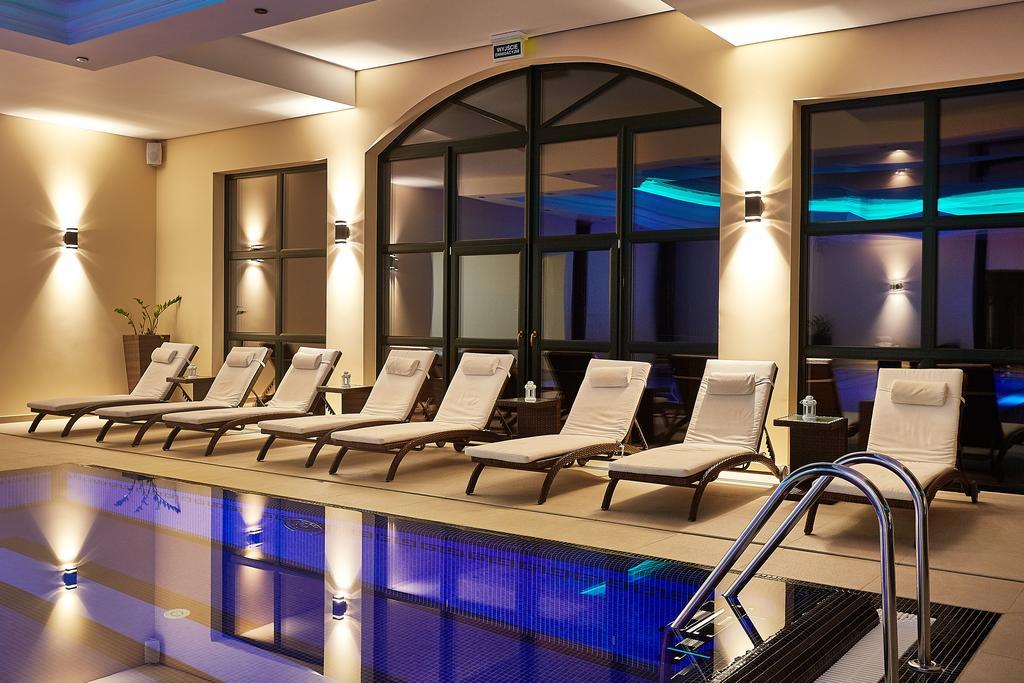 Palac Runowo Руново Краеньские Экстерьер фото